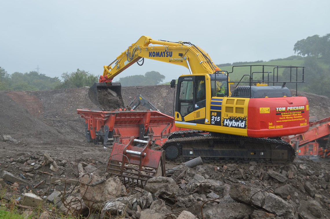 Tom Prichard Contracting Limited excavator hybrid
