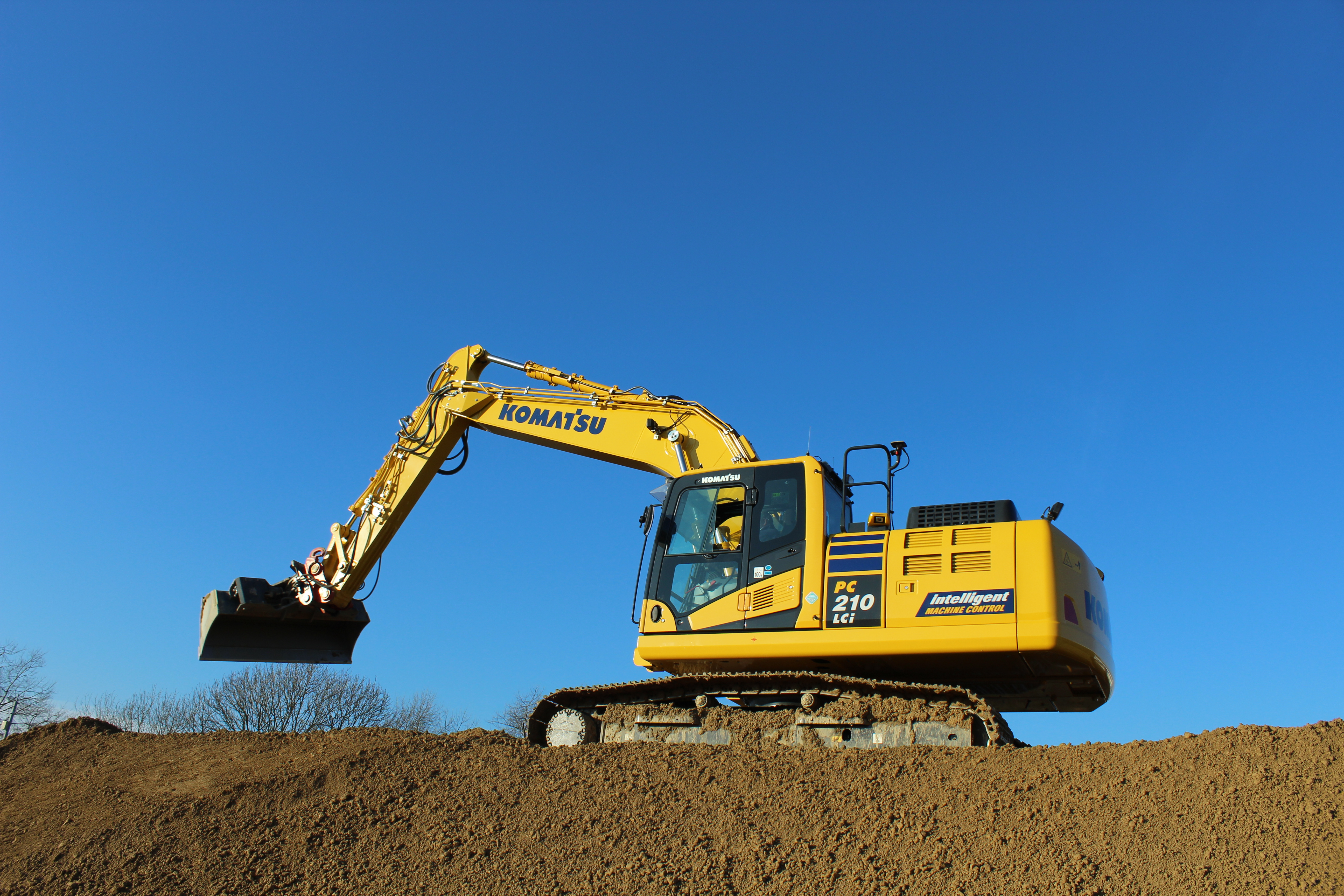 Про технику. Гусеничный экскаватор Коматсу. Экскаватор Komatsu PC 500. Гусеничный экскаватор Komatsu pc210. Коматсу 210 гусеничный экскаватор технические.