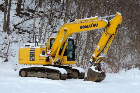 Winter maintenance tips excavator komatsu marubeni