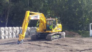 Lynch Plant hire Komatsu hybrid excavator