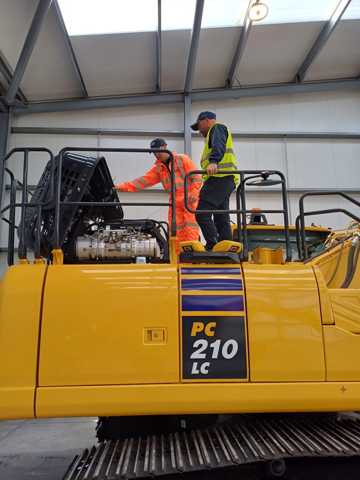 20240919_141403 Marubeni Komatsu